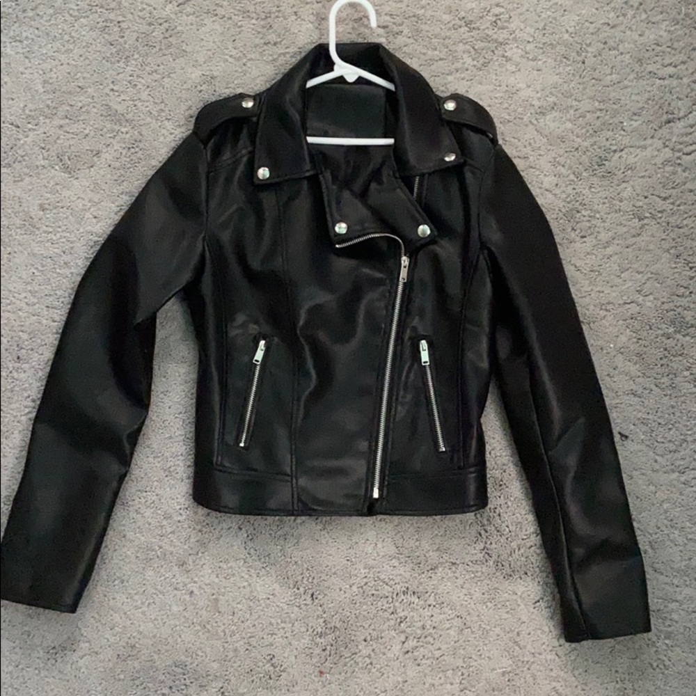 Women’s leather jacket